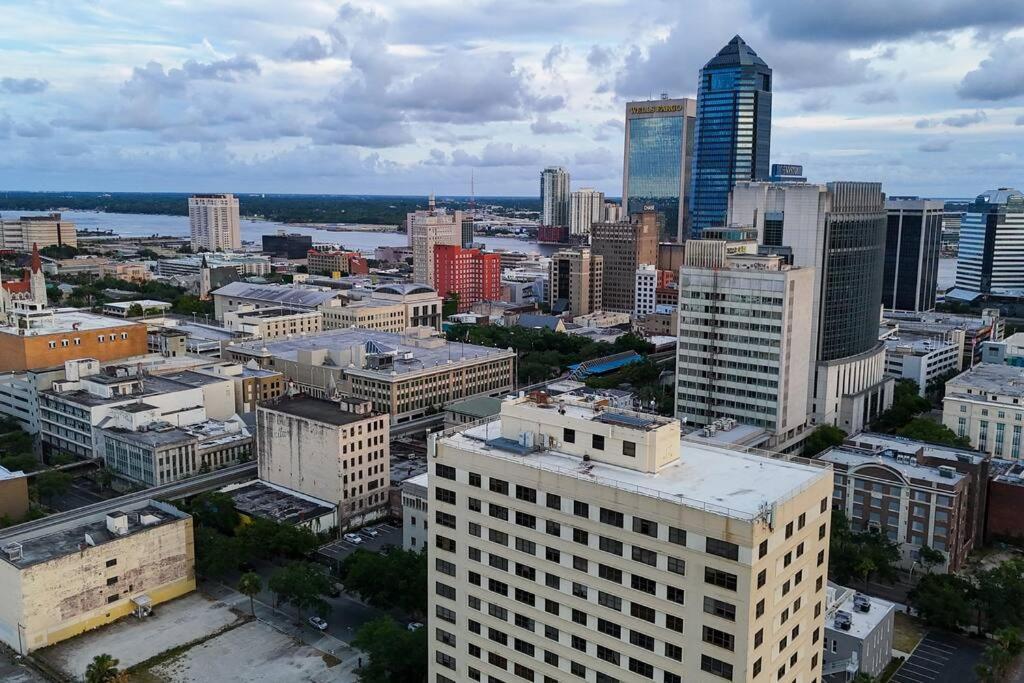 Luxury Skyrise Condo Downtown Jax Джэксонвиль Экстерьер фото