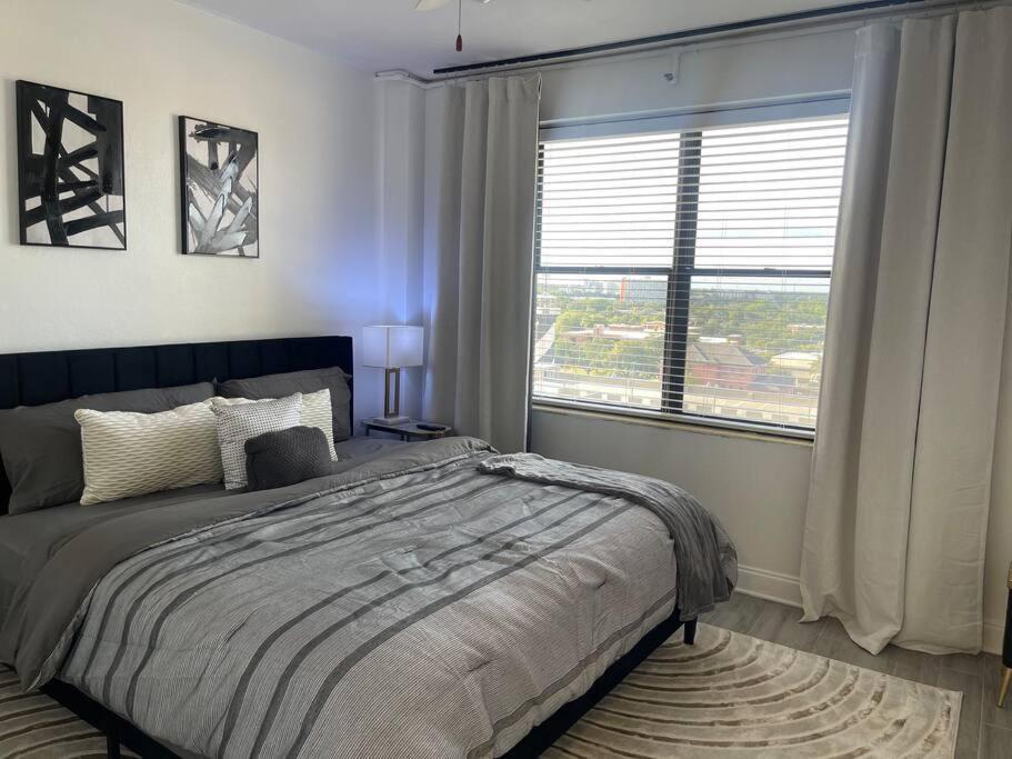 Luxury Skyrise Condo Downtown Jax Джэксонвиль Экстерьер фото