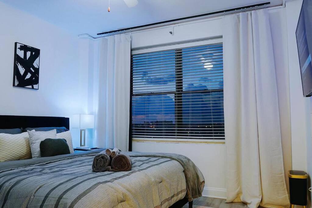 Luxury Skyrise Condo Downtown Jax Джэксонвиль Экстерьер фото